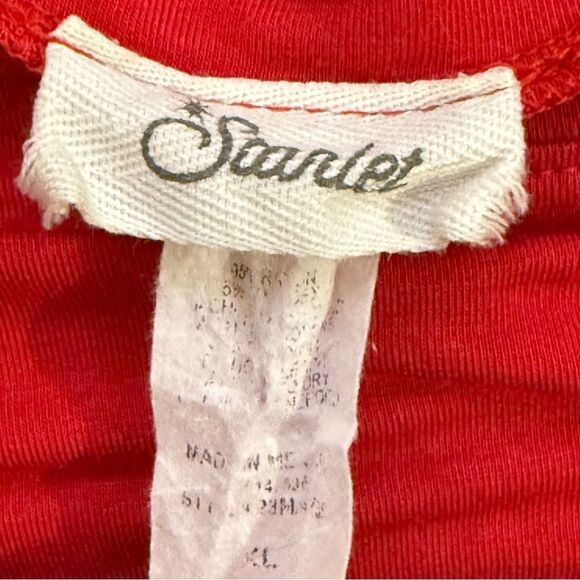 Starlet Red Graphic Shoe T-Shirt with Studded Pearl Like Embellishments XL - Picture 5 of 6